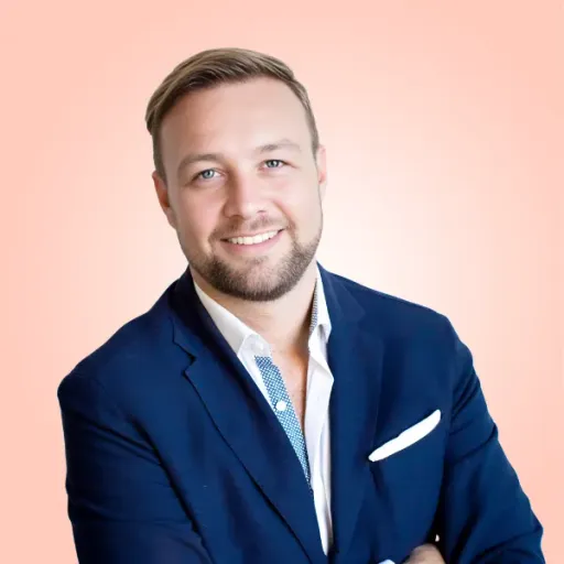 Portrait of Luc Richner, Co-CEO and founder of CANNAVIGIA